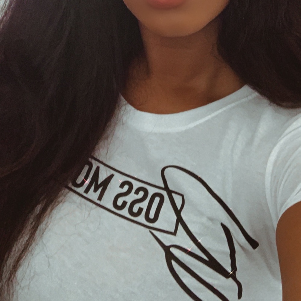 BOSS MOM custom white  T-shirt  size-Small